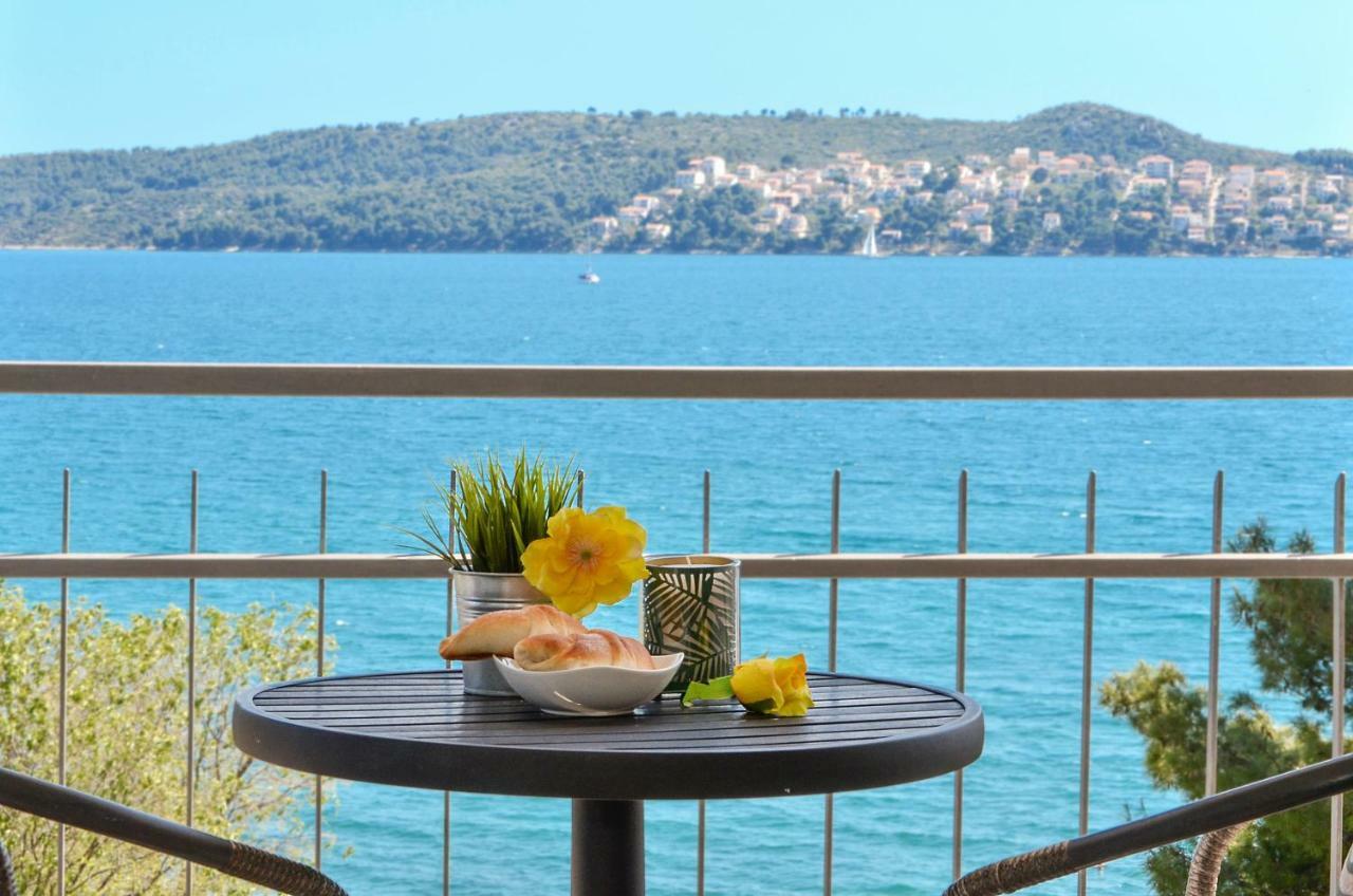 Mar Deluxe Apartments Trogir Exterior foto